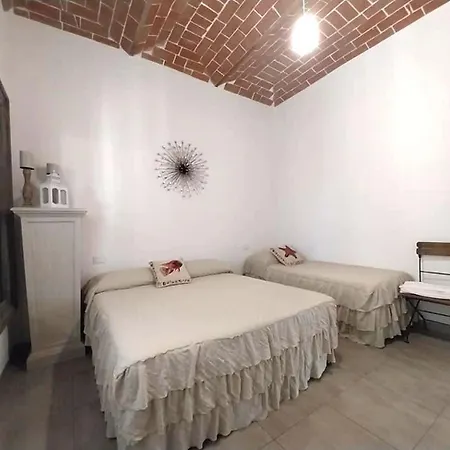 Toscana Di Charme Con 2 Camere, 2 Bagni, Terrazza, Aria Condizionata, In Posizione Centralissima *