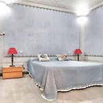 Centralissimo Di Charme Con 2 Camere, 2 Bagni, Terrazza, Aria Condizionata * Cecina (Livorno)