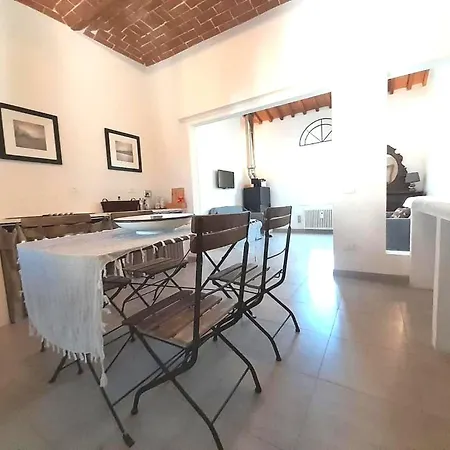 Apartament Toscana Di Charme Con 2 Camere, 2 Bagni, Terrazza, Aria Condizionata, In Posizione Centralissima *