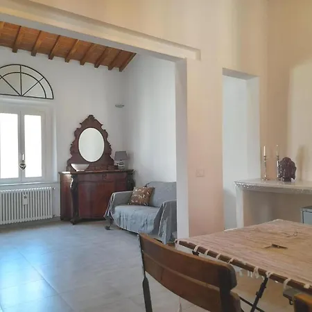 Апартаменты Toscana Di Charme Con 2 Camere, 2 Bagni, Terrazza, Aria Condizionata, In Posizione Centralissima Чечина