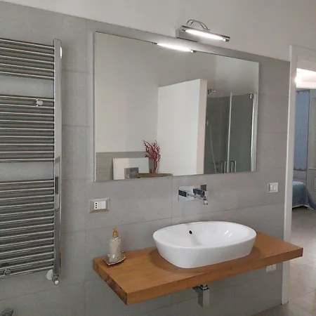 Centralissimo Di Charme Con 2 Camere, 2 Bagni, Terrazza, Aria Condizionata Апартаменты *
