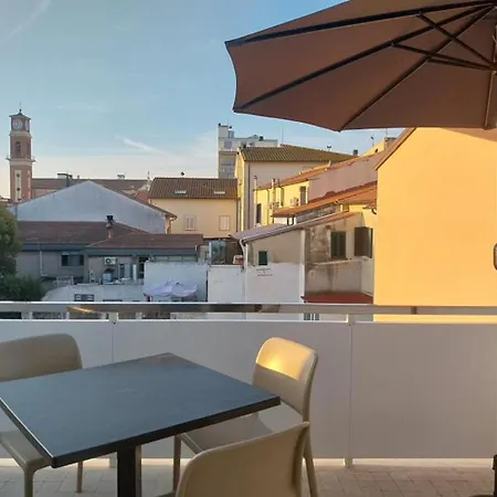 Toscana Di Charme Con 2 Camere, 2 Bagni, Terrazza, Aria Condizionata, In Posizione Centralissima Апартаменты *