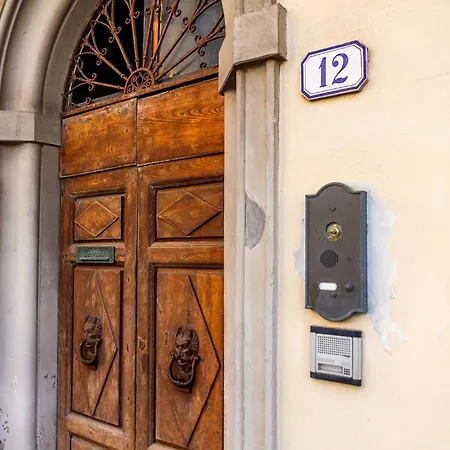 Toscana Di Charme Con 2 Camere, 2 Bagni, Terrazza, Aria Condizionata, In Posizione Centralissima