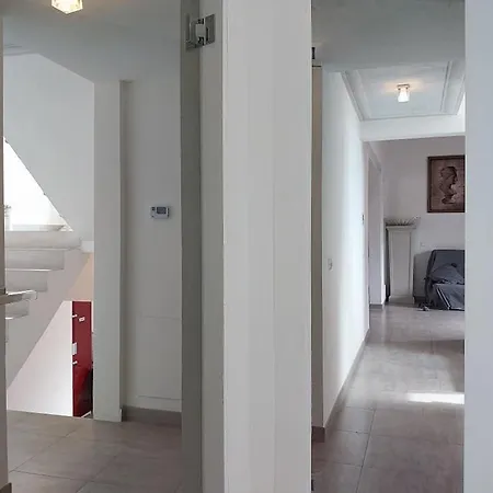 Toscana Di Charme Con 2 Camere, 2 Bagni, Terrazza, Aria Condizionata, In Posizione Centralissima *