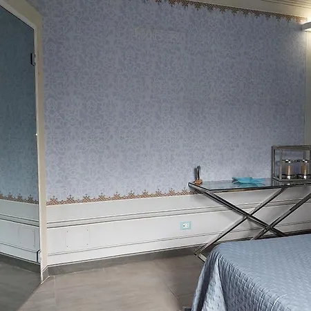 Toscana Di Charme Con 2 Camere, 2 Bagni, Terrazza, Aria Condizionata, In Posizione Centralissima *