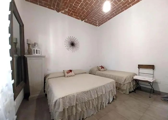Apartamento Centralissimo Di Charme Con 2 Camere, 2 Bagni, Terrazza, Aria Condizionata Cecina (Livorno)