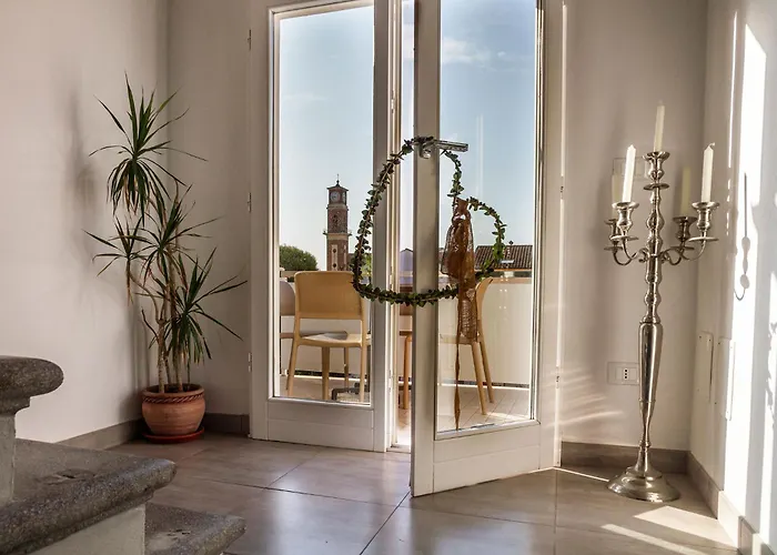 Centralissimo Di Charme Con 2 Camere, 2 Bagni, Terrazza, Aria Condizionata Cecina (Livorno)