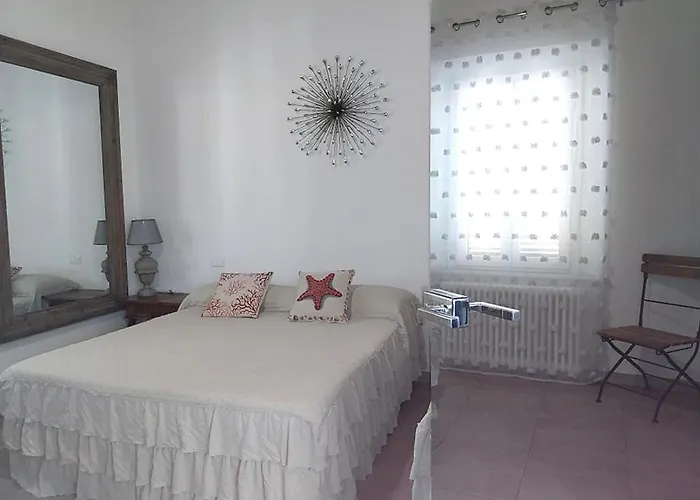 Centralissimo Di Charme Con 2 Camere, 2 Bagni, Terrazza, Aria Condizionata Apartamento Cecina (Livorno)